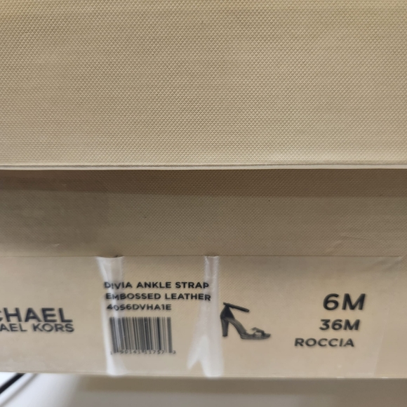 Michael kors Divia Ankle Strap Embossed Leather Color Roccia - Picture 7 of 8